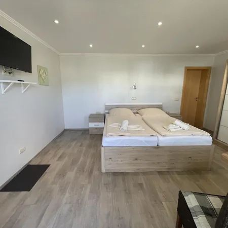Weiss Guest house